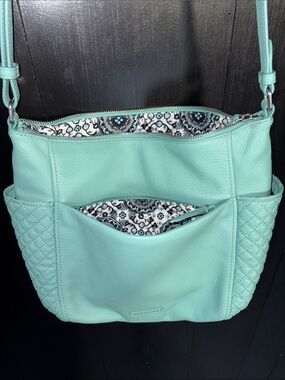 🍵 Vera Bradley Leather Crossbody Carryall Purse. Aloe green. Like new! VBH19